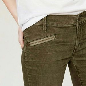 Adorable green cords